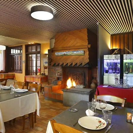 Hotel Logis Relais Des Puys